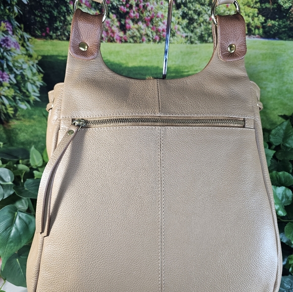 Designed in New York by Sharif Genuine Pebbled Leather Beige & Tan Shoul… - Picture 3 of 14